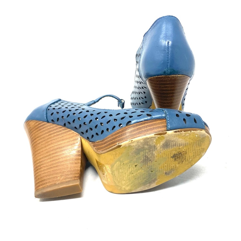 Restricted Sandals - image 3